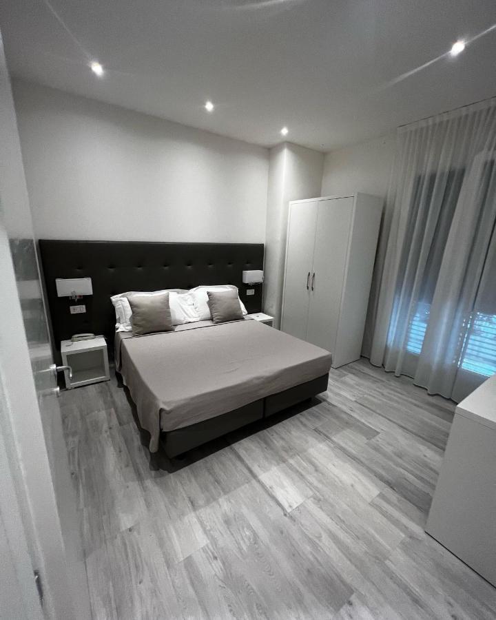 Hotel Ardea Riccione Extérieur photo
