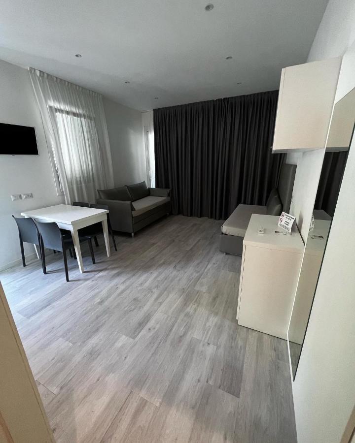 Hotel Ardea Riccione Extérieur photo