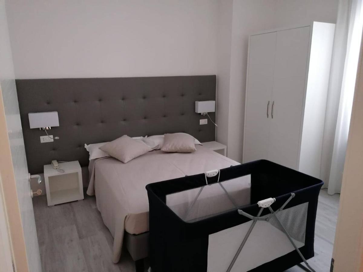 Hotel Ardea Riccione Extérieur photo