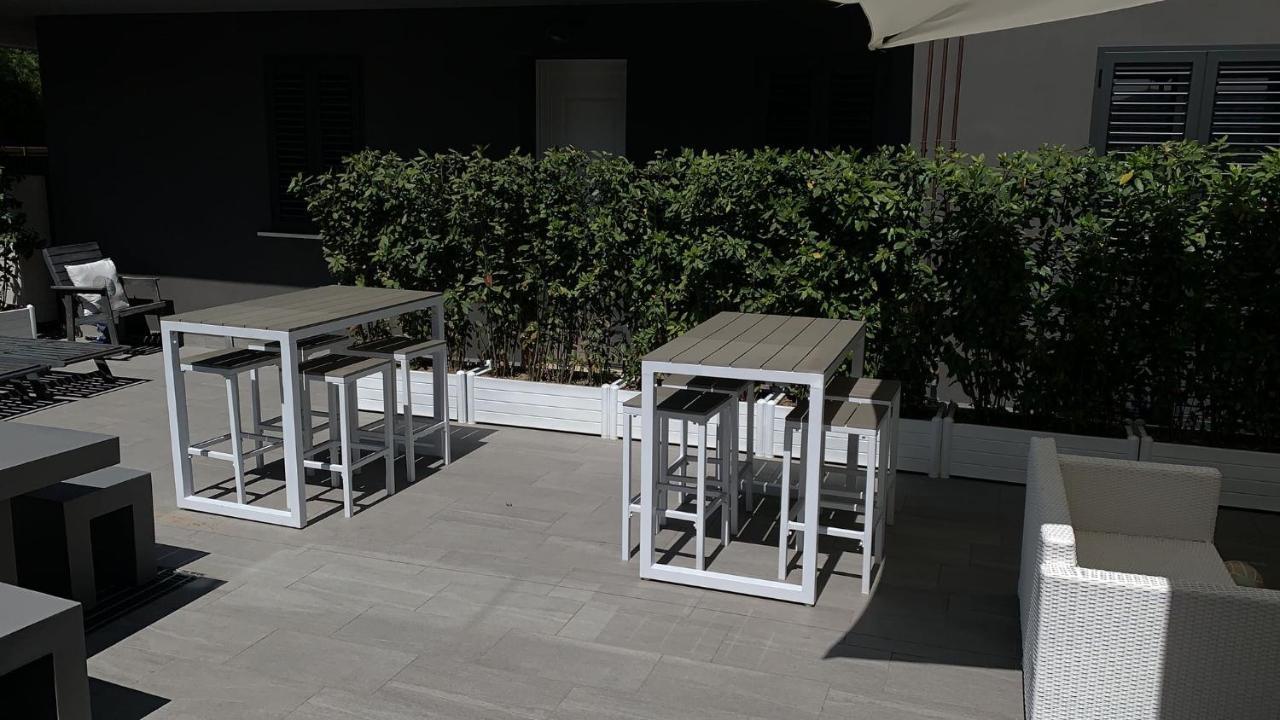 Hotel Ardea Riccione Extérieur photo