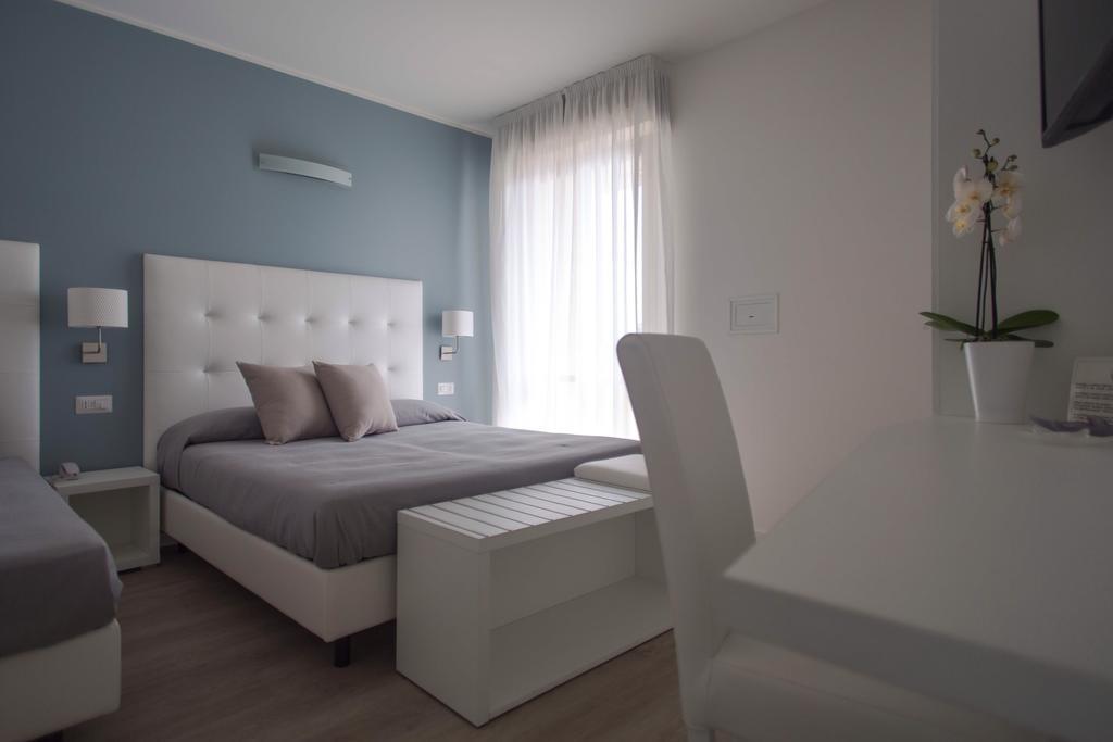 Hotel Ardea Riccione Extérieur photo